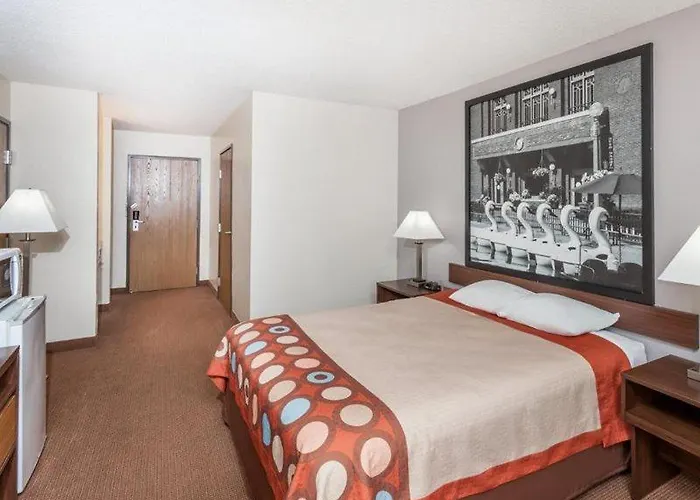 Super 8 By Wyndham Pekin/peoria Area 3* Pekin