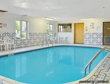 Hotel Super 8 By Wyndham Pekin/peoria Area
